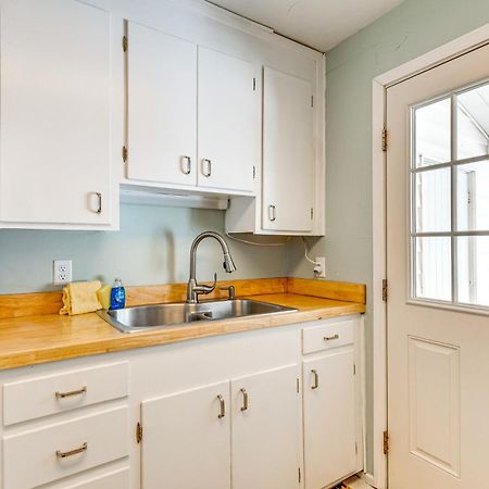 Fort Walton Coastal Retreat With Yard Walk To Beach Fort Walton Beach Buitenkant foto